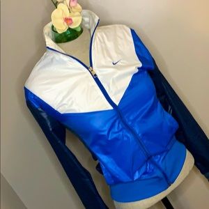 Nike windbreaker jacket